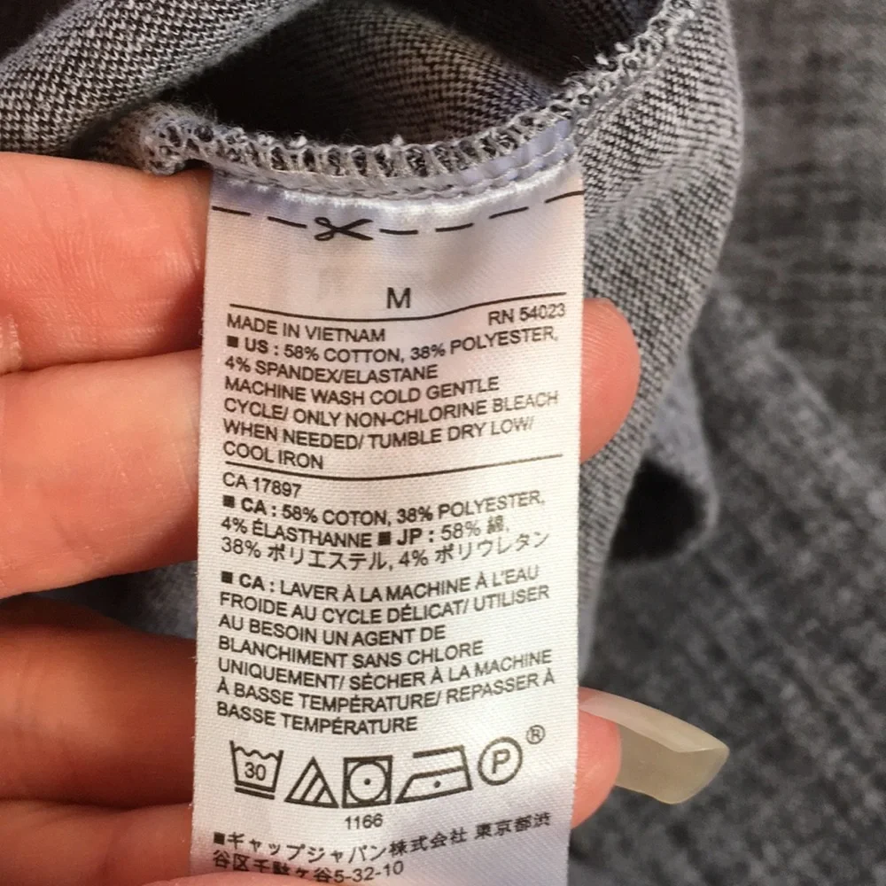 EUC Banana republic sleeveless shirt - Picture 13 of 14